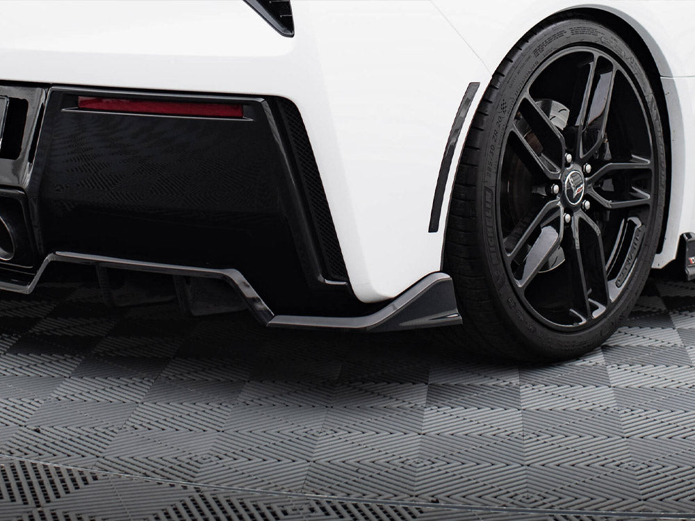 Maxton Design - Central Rear Splitter (Vertical Bars) + Rear Side Splitters Chevrolet Corvette C7
