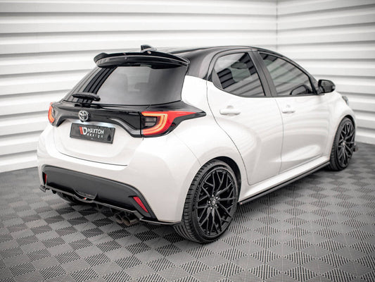 Maxton Design - CENTRAL REAR SPLITTER V.2 (VERTICAL BARS) TOYOTA YARIS MK4