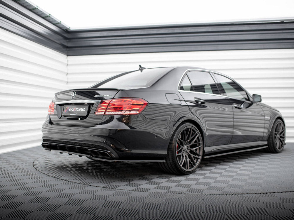 Maxton Design - CENTRAL REAR SPLITTER (VERTICAL BARS) MERCEDES-BENZ E63 AMG SEDAN W212 FACELIFT (2012-2014)