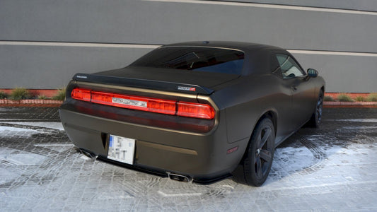 Maxton Design - CENTRAL REAR SPLITTER DODGE CHALLENGER MK3 PHASE-1 SRT8 COUPE (WITHOUT VERTICAL BARS) (2008-14)